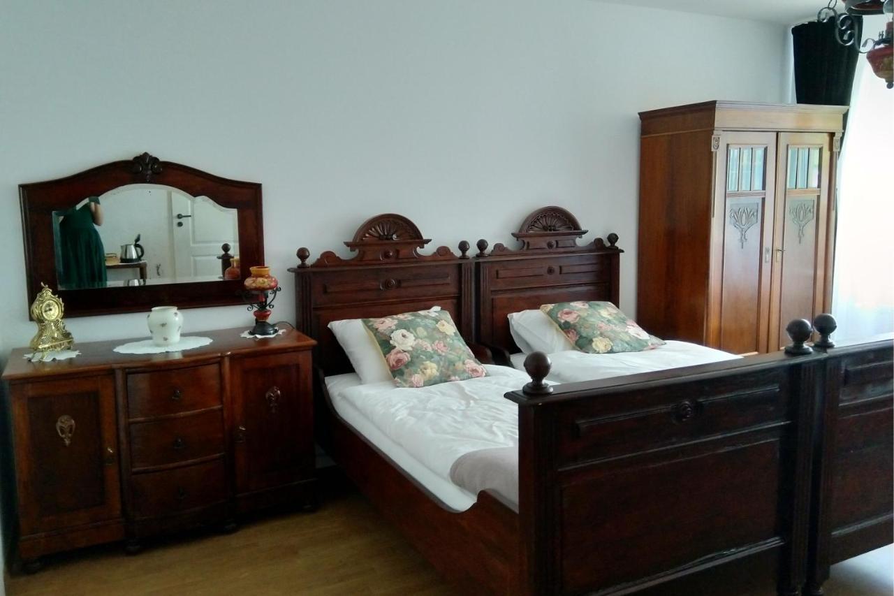 Dworek Pod Swierkami Jelenia Góra Extérieur photo
